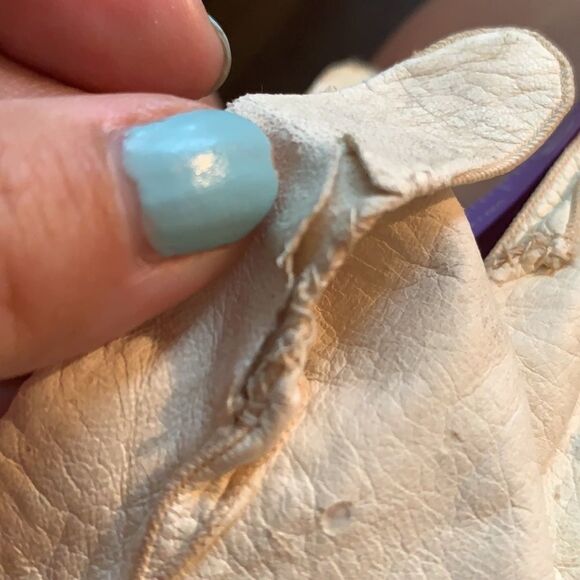 Antique early 1900s women’s leather button gloves - Picture 7 of 9